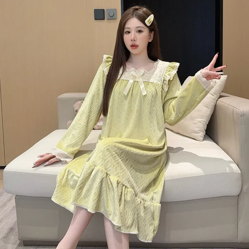 Sleep Beauty French-Style Palace-Inspired Island Velvet Nightdress Women Autumn Winter Sweet Gentle Premium Feel Internet-Famous Loungewear · Wholesale · OEM · Worldwide Shipping - View 2