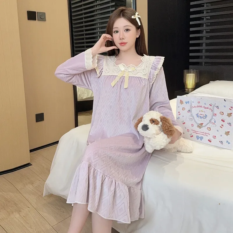 Sleep Beauty French-Style Palace-Inspired Island Velvet Nightdress Women Autumn Winter Sweet Gentle Premium Feel Internet-Famous Loungewear · Wholesale · OEM · Worldwide Shipping - View 4