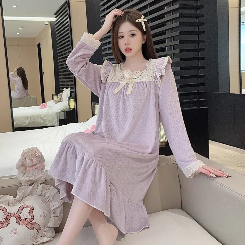 Sleep Beauty French-Style Palace-Inspired Island Velvet Nightdress Women Autumn Winter Sweet Gentle Premium Feel Internet-Famous Loungewear · Wholesale · OEM · Worldwide Shipping - View 3