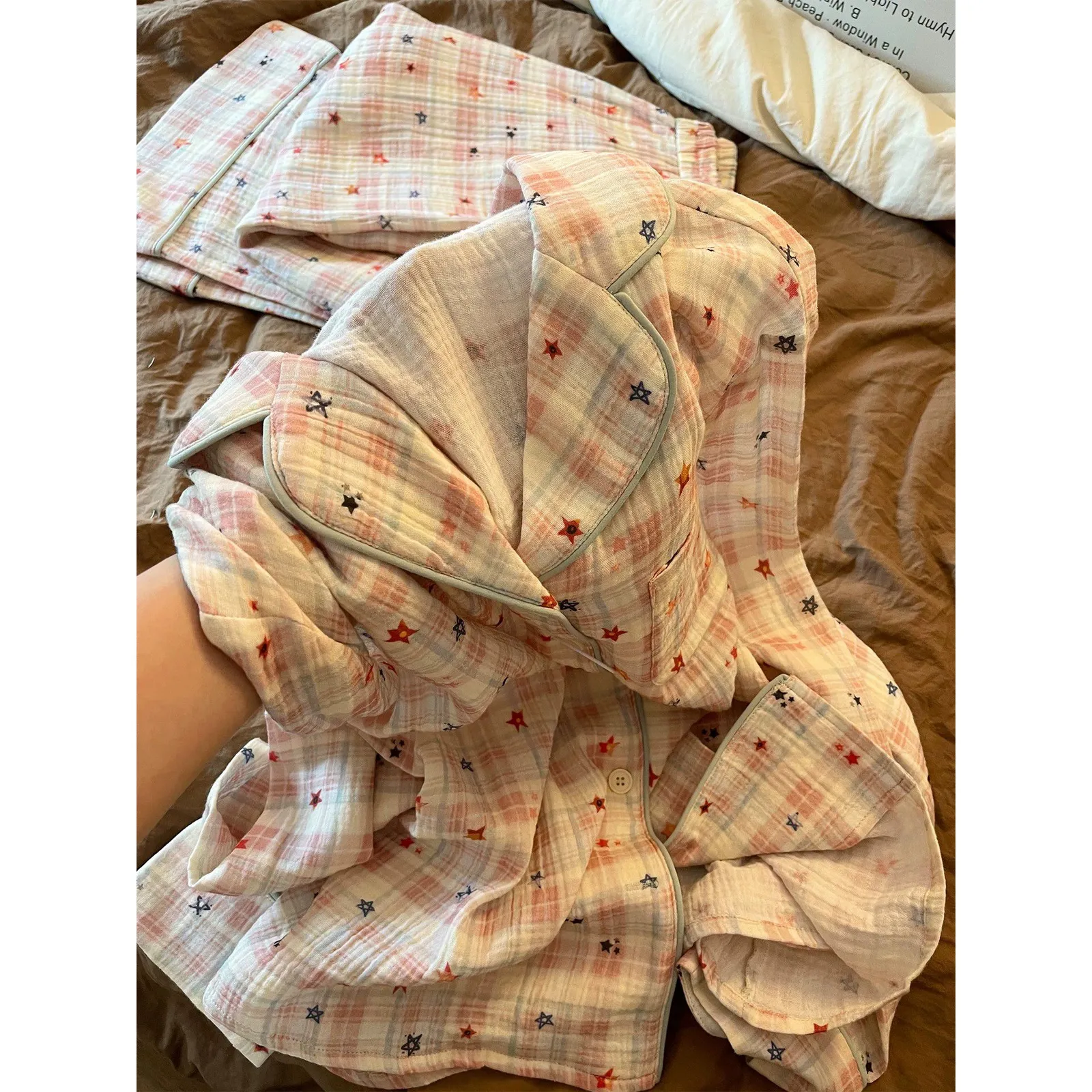 Xinyi Autumn Winter New Star Print Pajama Set Women 140g French Sweet Plaid Loose Casual Loungewear · Wholesale · OEM · Worldwide Shipping - View 1