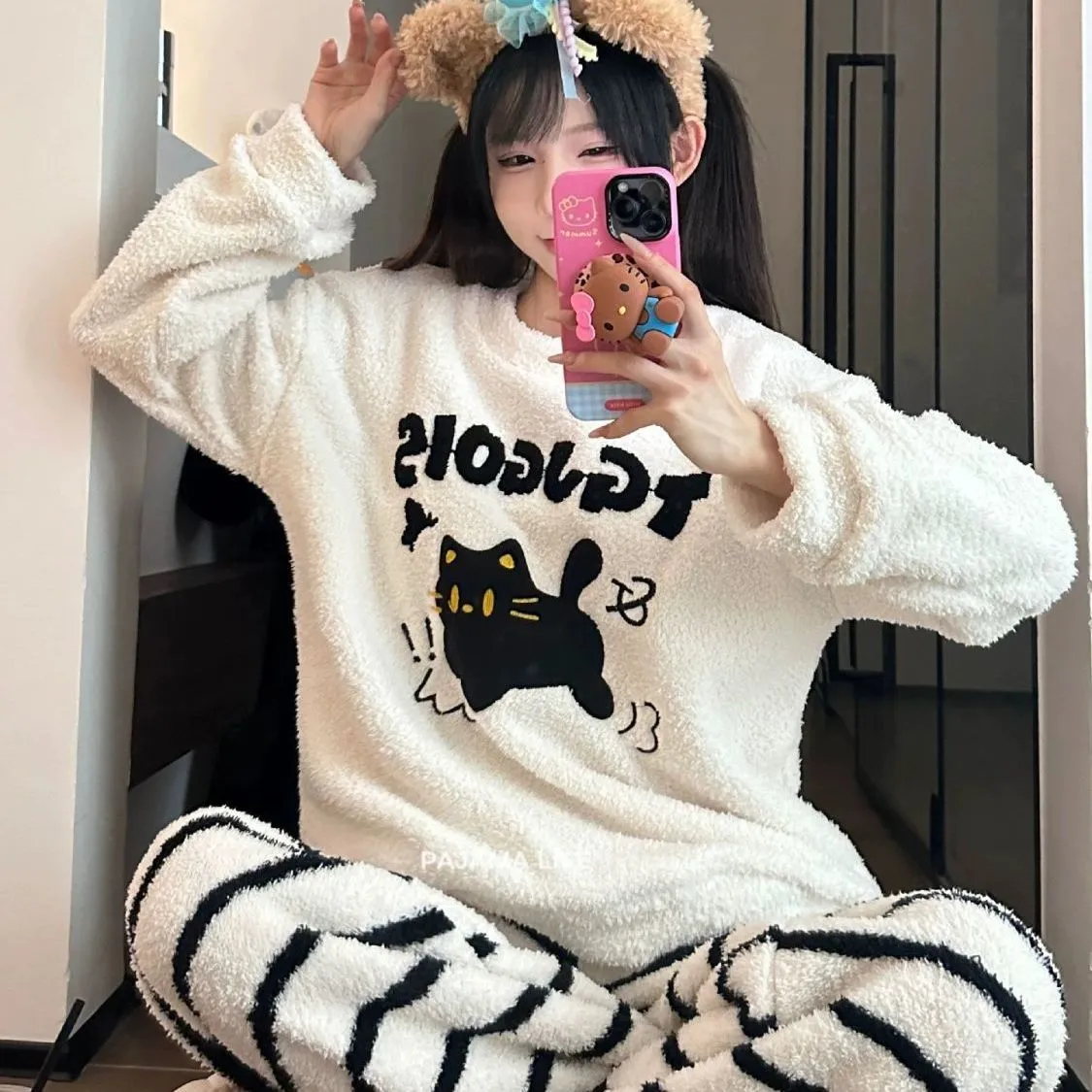 Demi-Polaire Pyjama Femme 2025 Automne Hiver Ample Doublé Polaire Chaud Doux Mignon 2 Pièces · Grossiste · OEM · Mondial
