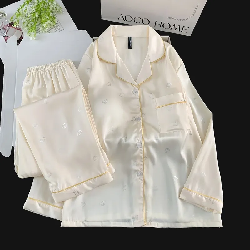 Set Piama Ice Silk Lengan Panjang Celana Panjang, Shinnosuke Cetak Foil Perak, Apricot, Loungewear Minimalis Lucu · Grosir · OEM · Pengiriman Global - View 3