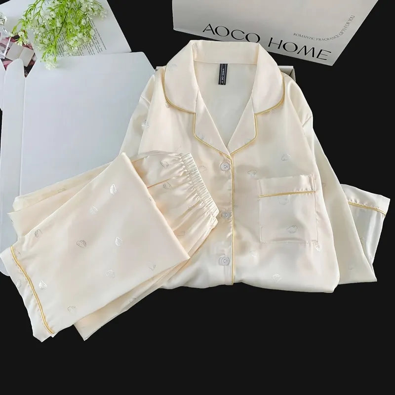 Set Piama Ice Silk Lengan Panjang Celana Panjang, Shinnosuke Cetak Foil Perak, Apricot, Loungewear Minimalis Lucu · Grosir · OEM · Pengiriman Global - Detail 5