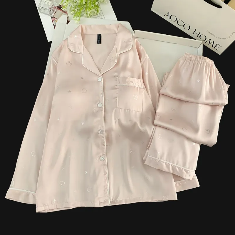 Set Piama Ice Silk Lengan Panjang Celana Panjang, Kepala Beruang Pink, Loungewear Minimalis Lucu · Grosir · OEM · Pengiriman Global