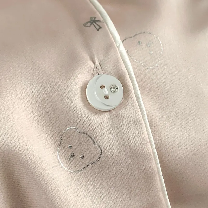 Set Piama Ice Silk Lengan Panjang Celana Panjang, Kepala Beruang Pink, Loungewear Minimalis Lucu · Grosir · OEM · Pengiriman Global - Detail 2