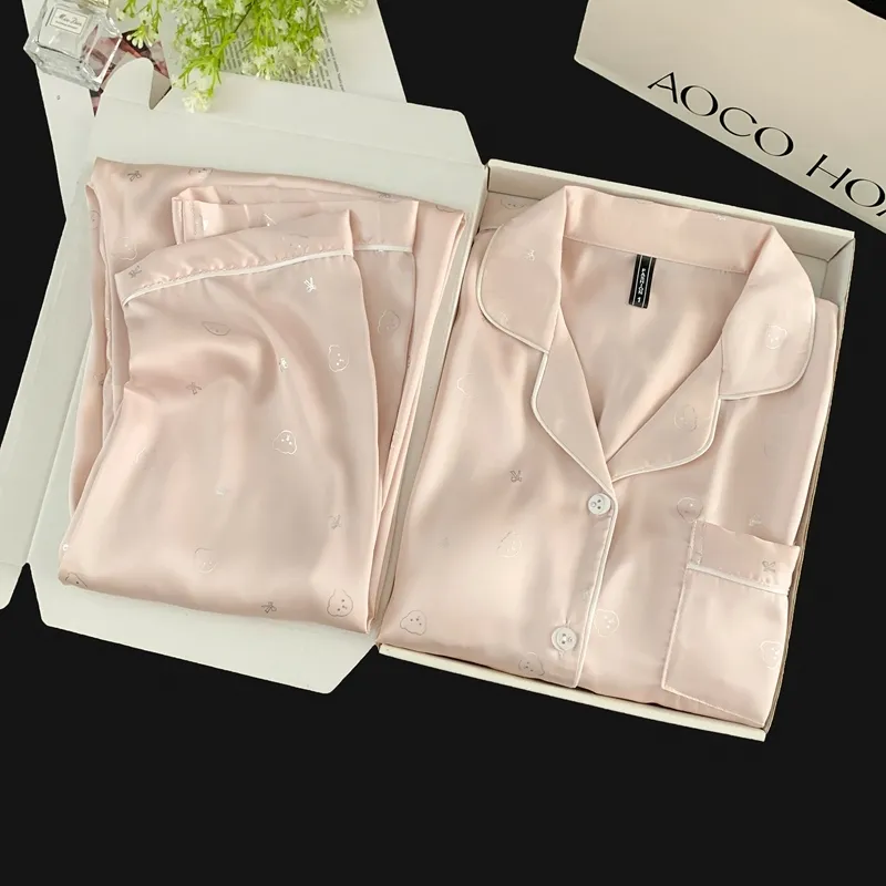 Set Piama Ice Silk Lengan Panjang Celana Panjang, Kepala Beruang Pink, Loungewear Minimalis Lucu · Grosir · OEM · Pengiriman Global - Detail 8