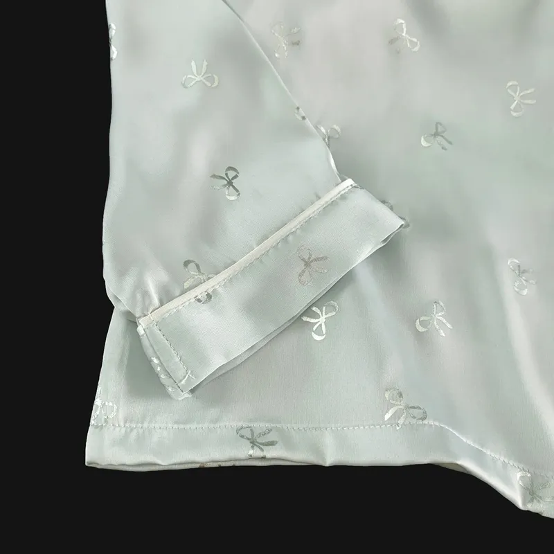 Pyjama Soie Glacée Double Long Confortable Haut de Gamme Bleu Argenté Petit Nœud Mignon Sucré Vêtement Maison · Grossiste · OEM · Mondial - Detail 3