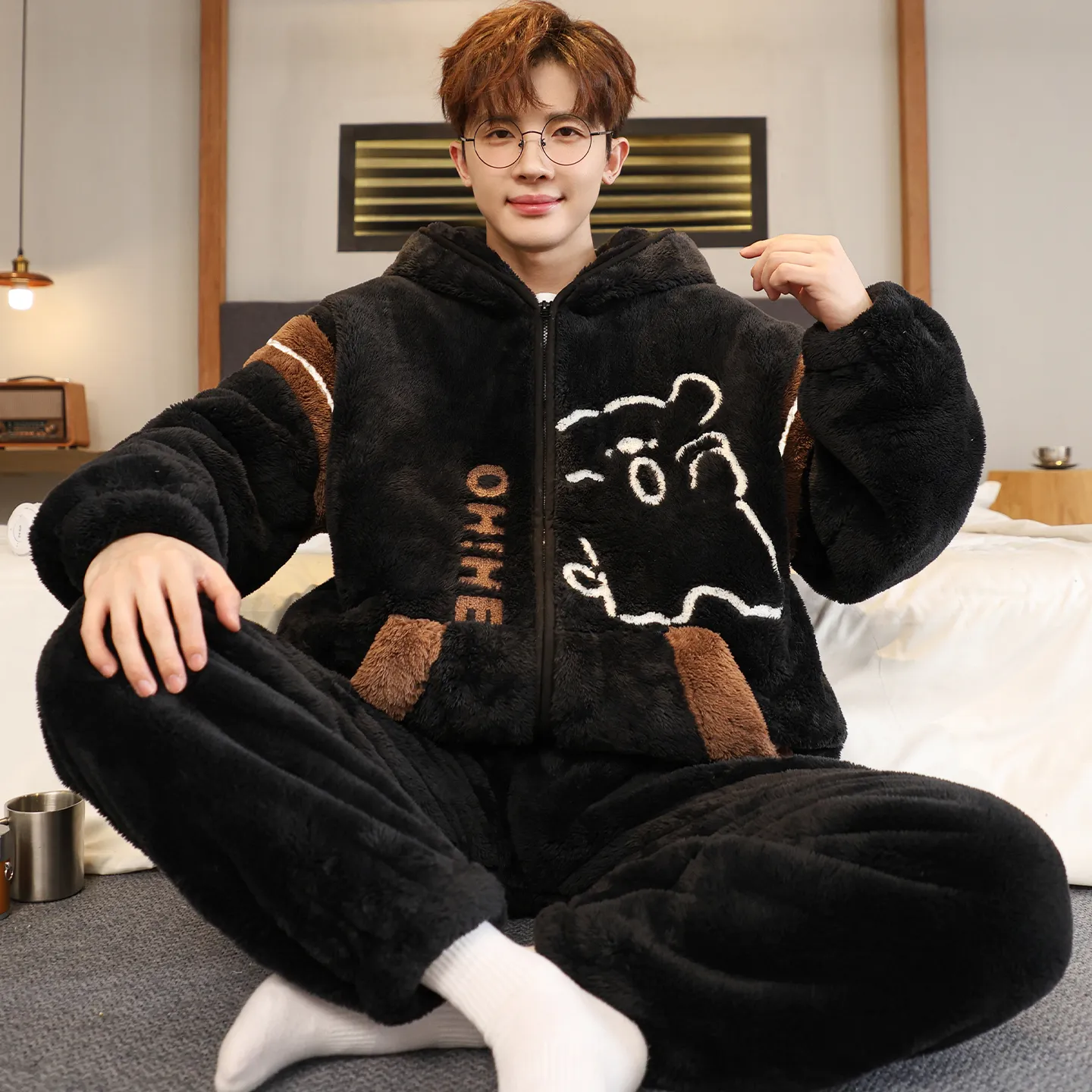 Men's Pajamas Coral Fleece Autumn Winter Thickened Fleece Loose Zipper Loungewear · Wholesale · OEM · Worldwide Shipping - View 1
