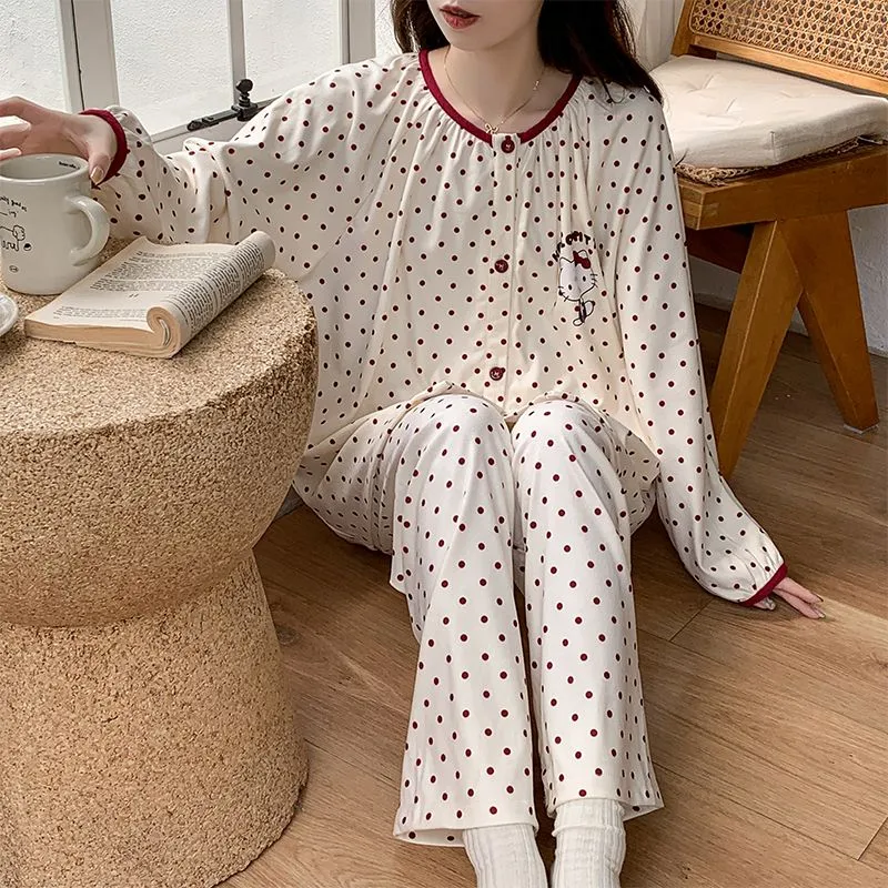 한국 스타일 자수 강아지 파자마 여성 가을겨울 독일 벨벳 라운드넥 귀여운 보온 홈웨어 2피스 세트 · 도매 · OEM · 전 세계 배송
