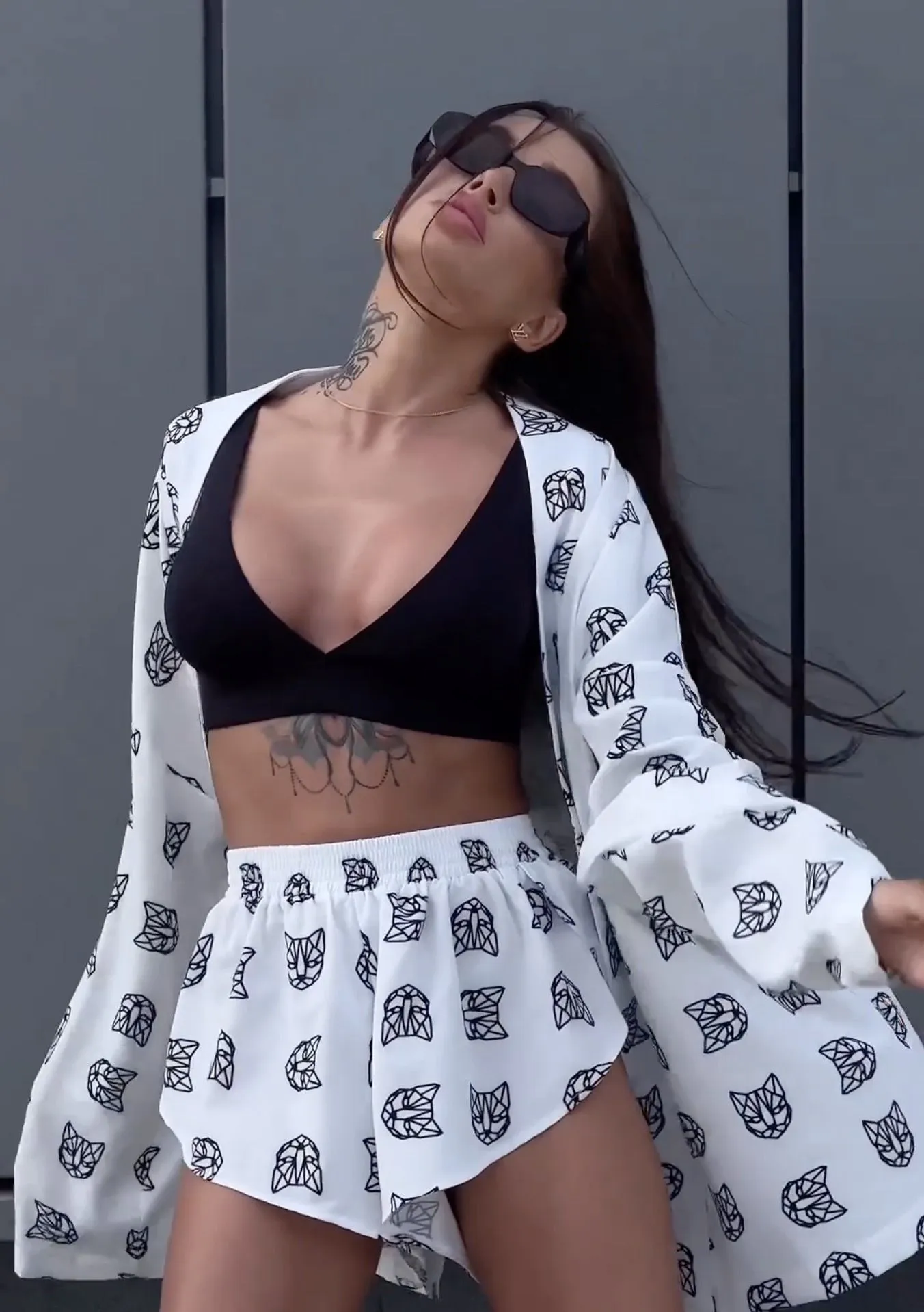 2026 New Europe & US Cross-Border Women's Loose Long Sleeve Printed Casual Pajama Set with Tie-Waist High-Waist Shorts · Wholesale · OEM · Worldwide Shipping - Detail 7