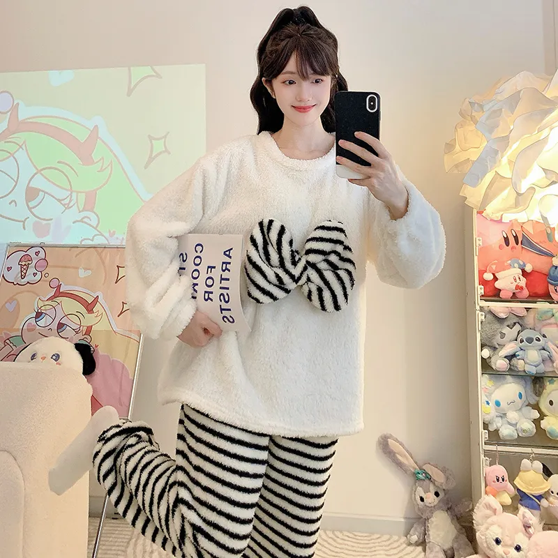 Yidiemeng Winter Half Fleece Striped Sweet Princess Long Sleeve Plus Size 110kg Loungewear Set · Wholesale · OEM · Worldwide Shipping - View 2