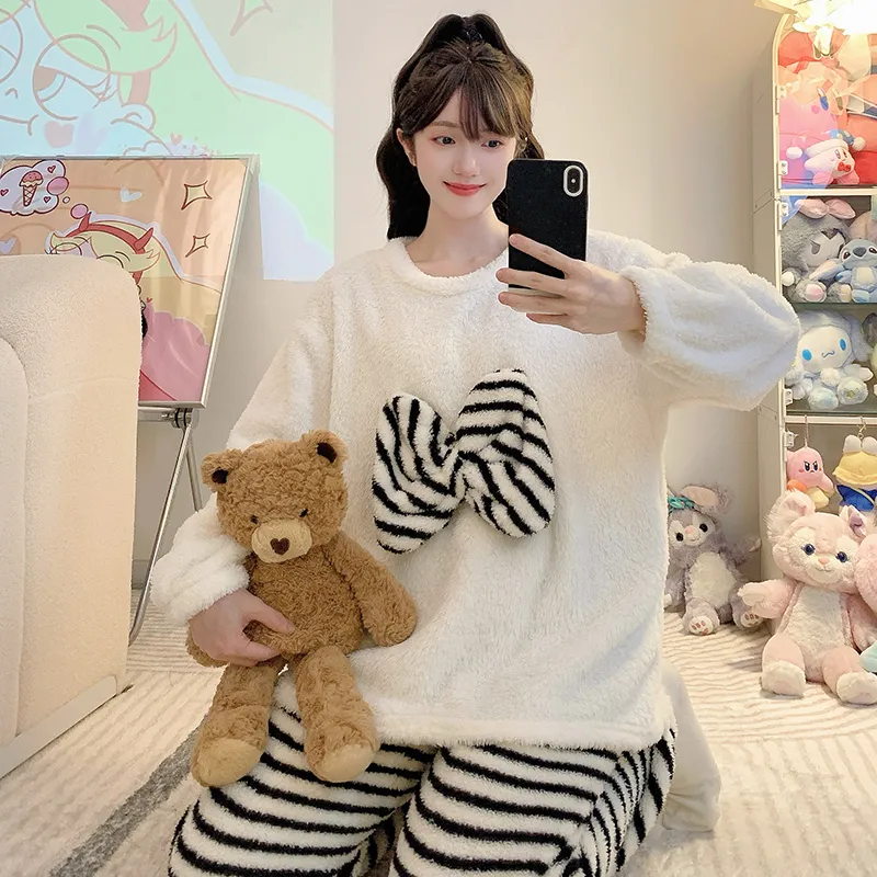 Yidiemeng Winter Half Fleece Striped Sweet Princess Long Sleeve Plus Size 110kg Loungewear Set · Wholesale · OEM · Worldwide Shipping - View 3