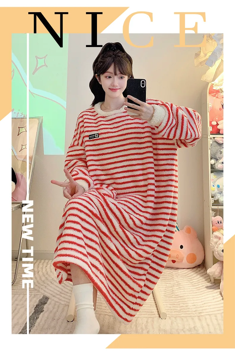 Yidiemeng Winter Half-Side Velvet Sweet Princess Style Long Sleeve Mid-Length Nightdress Plus Size Homewear Fits Up to 110kg · Wholesale · OEM · Worldwide Shipping - Detail 11